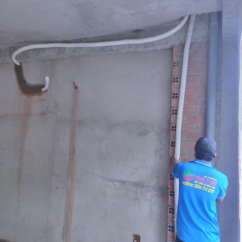 Thi công ống đồng âm tường có gì khác so với đi nổi đường ống đồng-3.jpg