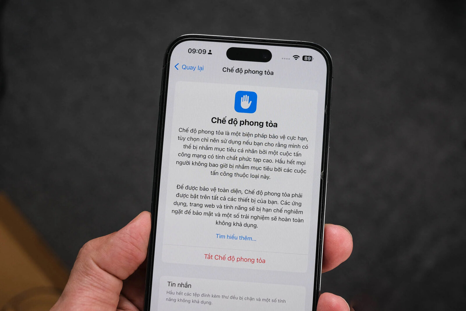 Cách bật chế độ phong tỏa “bất khả xâm phạm” trên iPhone